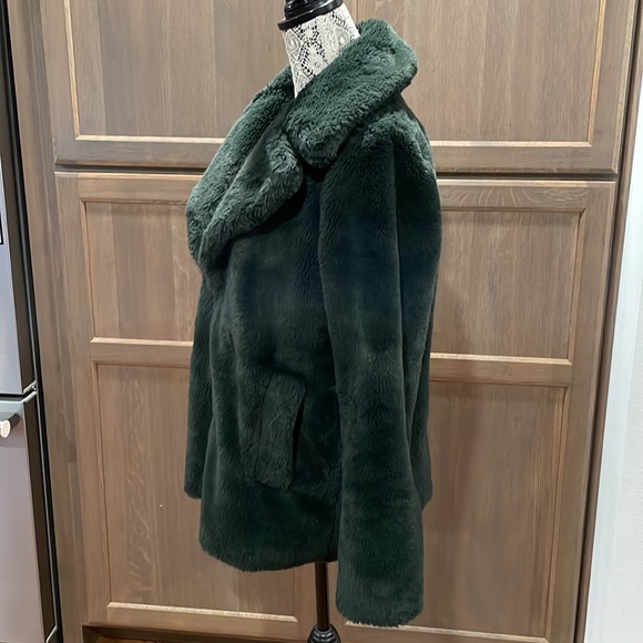 RACHEL ZOE FAUX FUR JACKET - Picture 3 of 11